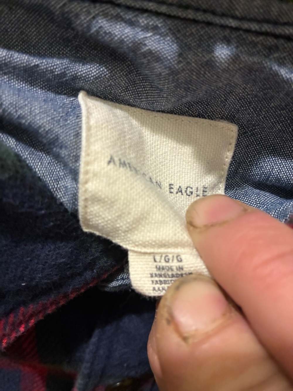 American Eagle Outfitters Navy and Red Plaid Button-Down Shirt - Picture 3 of 8